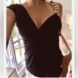 🖤 BCBG Gold chain Strap top in black medium